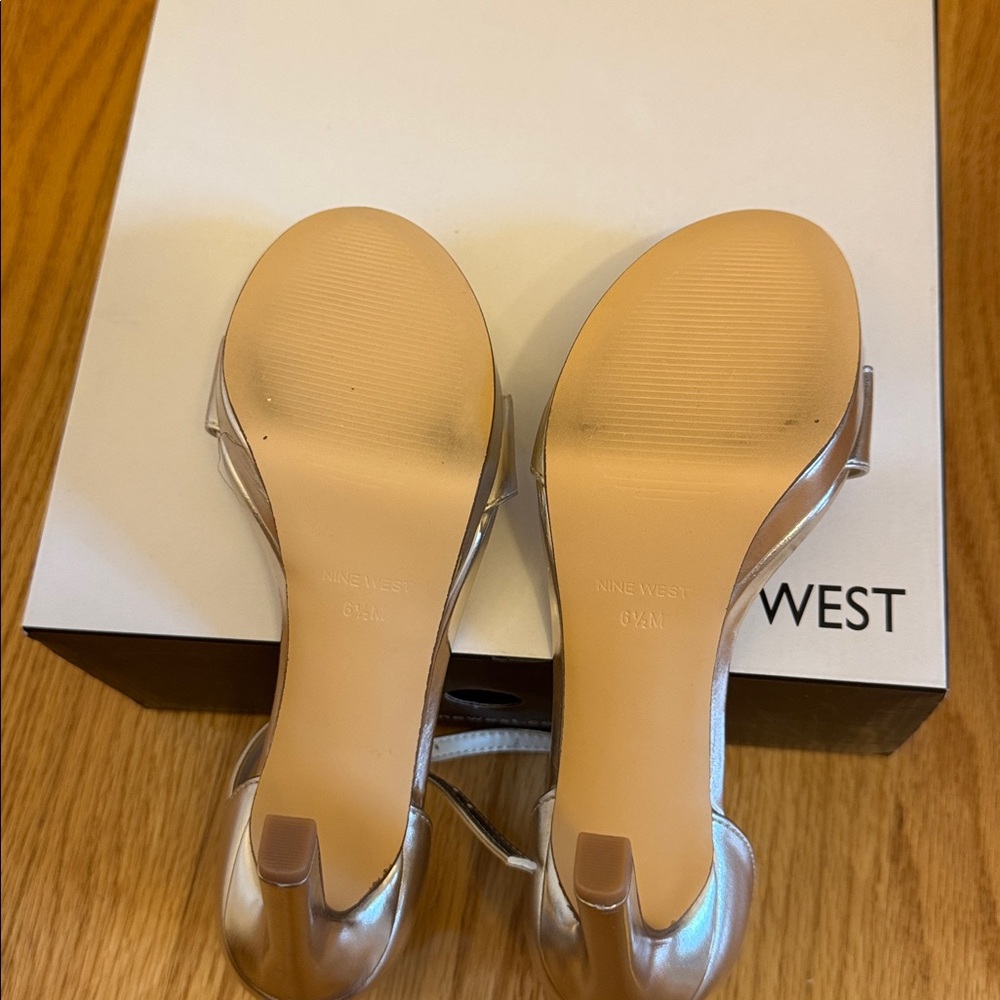 Heels - Picture 2 of 2